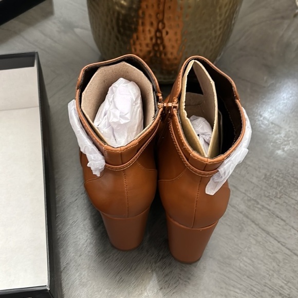 Naturalizer Berri Bootie (WIDE) - Picture 7 of 12